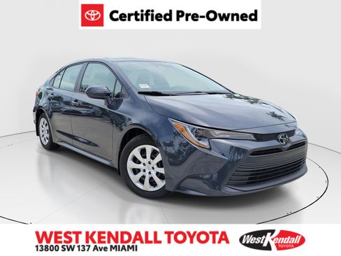 Certified 2025 Toyota Corolla LE FWD image 1