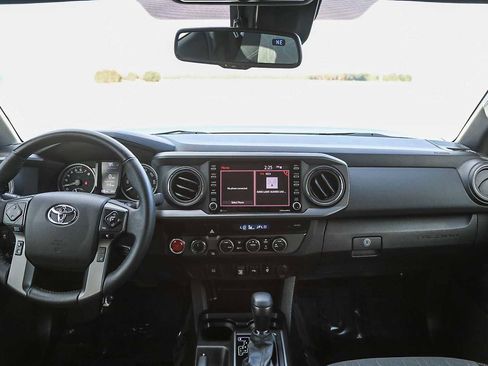 Used 2023 Toyota Tacoma TRD Off-Road image 12