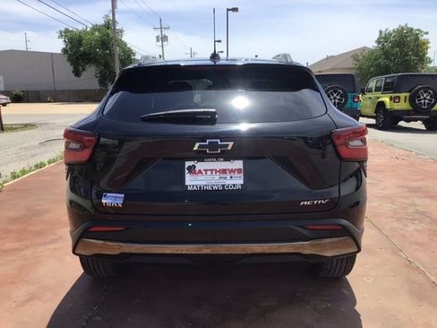 Used 2024 Chevrolet Trax ACTIV w/ Driver Confidence Package image 4