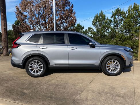 Used 2025 Honda CR-V EX image 7