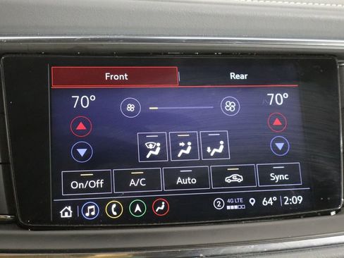 Used 2024 Buick Enclave Premium image 40