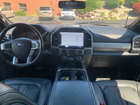 Used 2022 Ford F350 Platinum w/ Tremor Off-Road Package AWD/4WD image 15