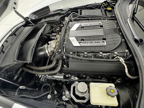 Used 2015 Chevrolet Corvette Z06 w/ 3LZ Preferred Equipment Group image 36