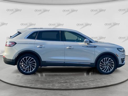 Used 2019 Lincoln Nautilus Reserve AWD/4WD image 10