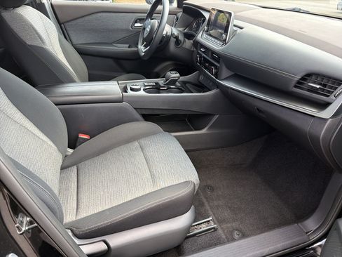 Used 2023 Nissan Rogue SV AWD/4WD image 24
