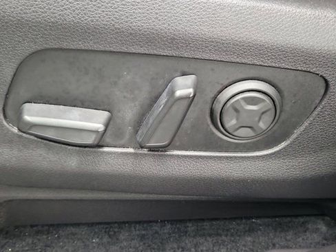 Used 2024 Kia Carnival SX FWD image 22