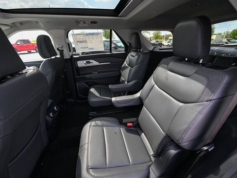 New 2026 Ford Explorer Active w/ Active Comfort Package AWD/4WD image 20