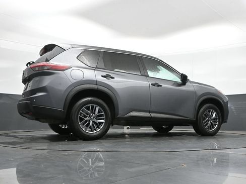 Used 2024 Nissan Rogue S AWD/4WD image 38