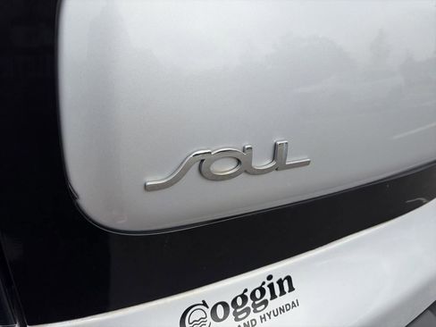 Used 2014 Kia Soul image 23