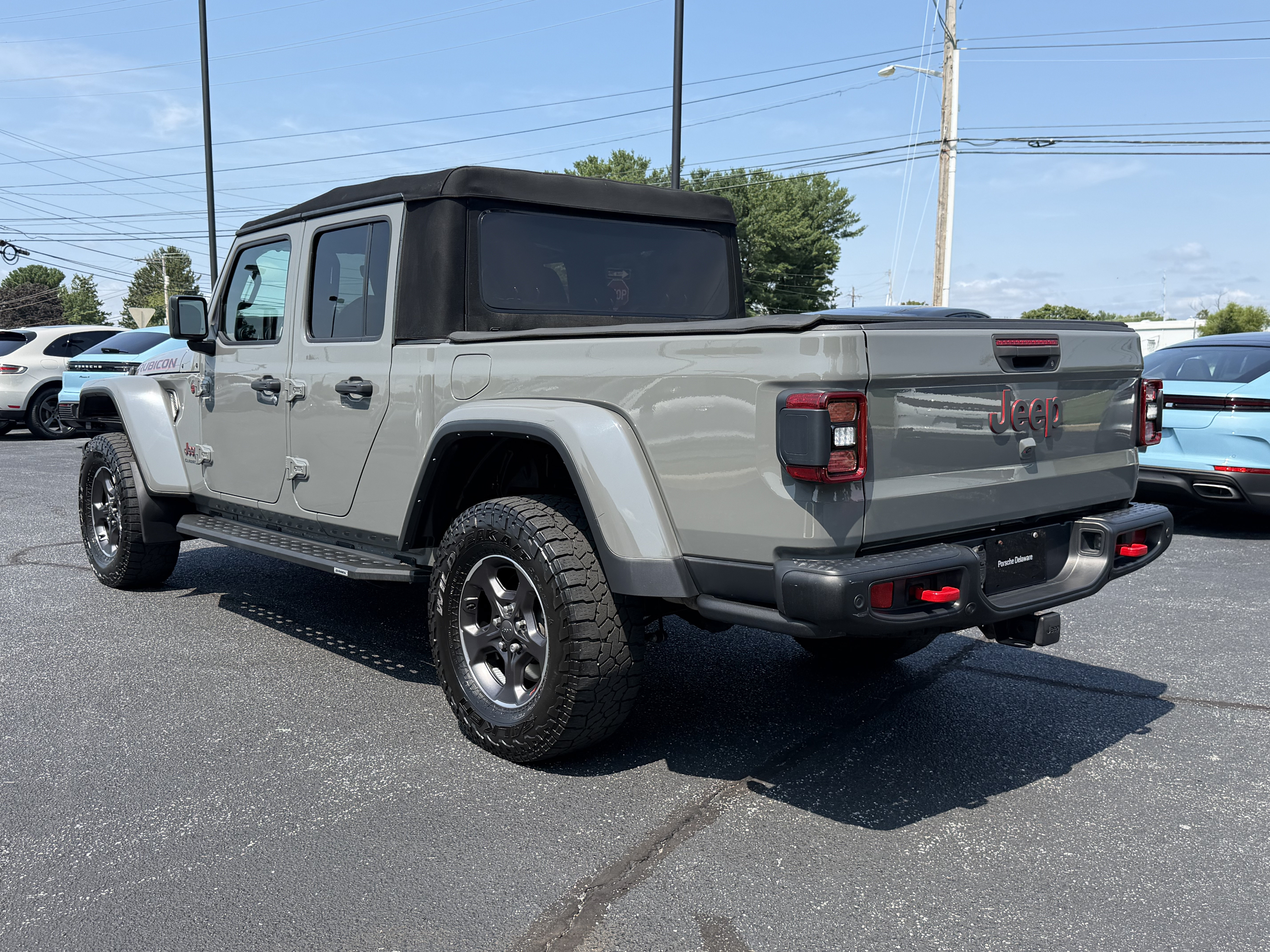 Used 2022 Jeep Gladiator Rubicon w/ LED Lighting Group AWD/4WD image 14