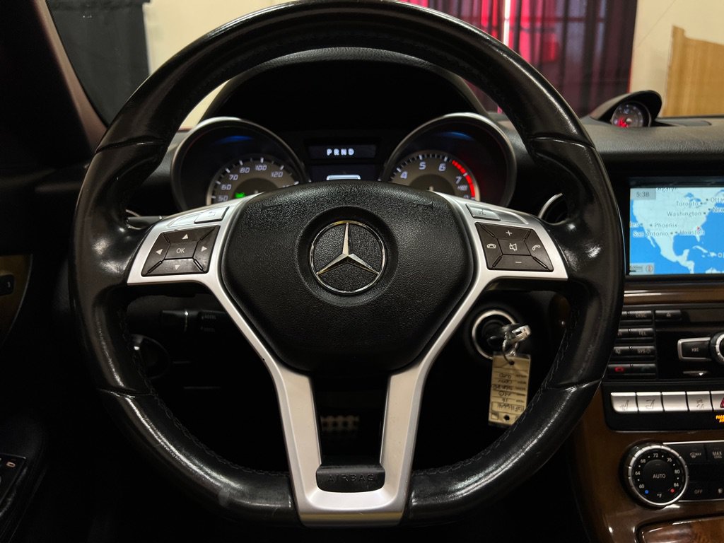 Used 2016 Mercedes-Benz SLK 350 image 35
