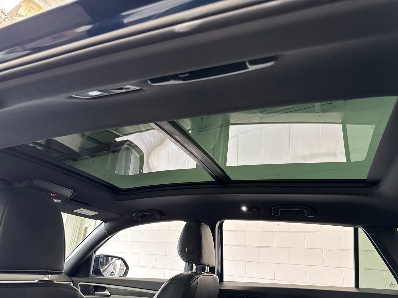 Used 2021 Volkswagen Atlas Cross Sport SE w/ Panoramic Sunroof Package AWD/4WD image 41