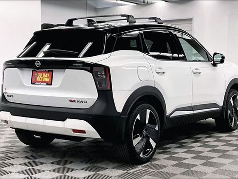 New 2026 Nissan Kicks SR w/ SR Premium Package image 17