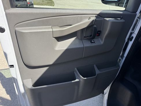 Used 2020 Chevrolet Express 2500 w/ Driver Convenience Package RWD image 10