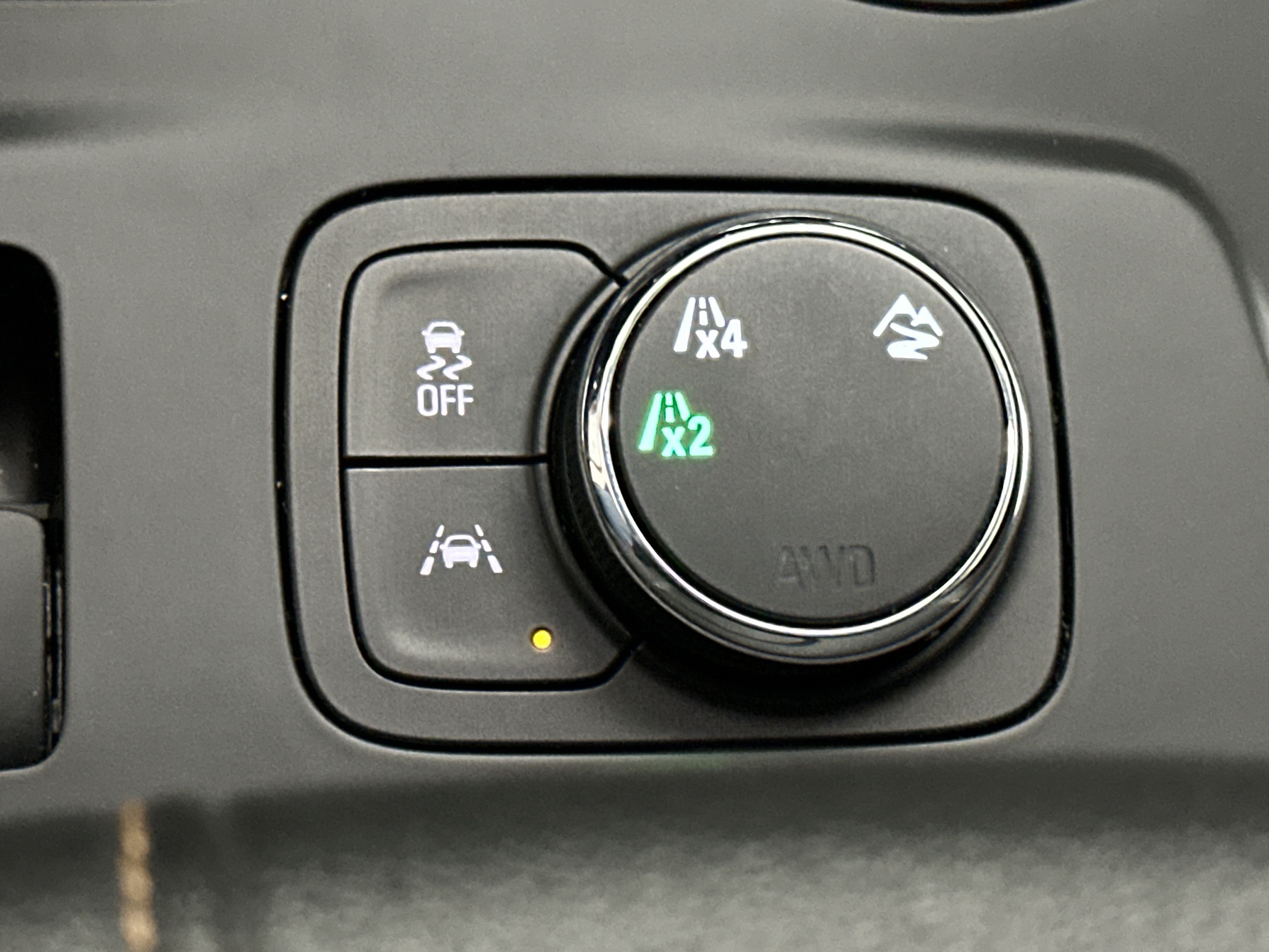 Used 2021 Chevrolet Traverse LT AWD/4WD image 39