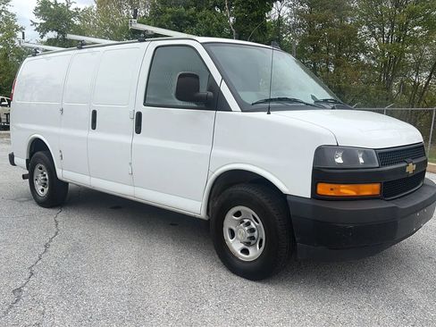 Used 2020 Chevrolet Express 2500 w/ Driver Convenience Package RWD image 2