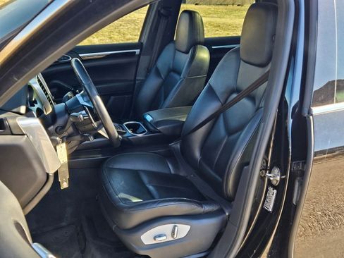 Used 2018 Porsche Cayenne image 5