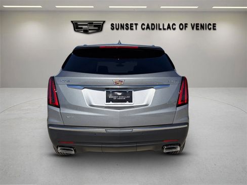 New 2026 Cadillac XT5 Luxury image 4