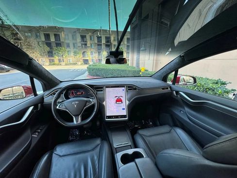 Used 2019 Tesla Model X 75D AWD/4WD image 10