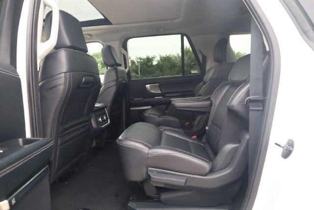 Used 2025 Ford Expedition Max Platinum AWD/4WD image 21