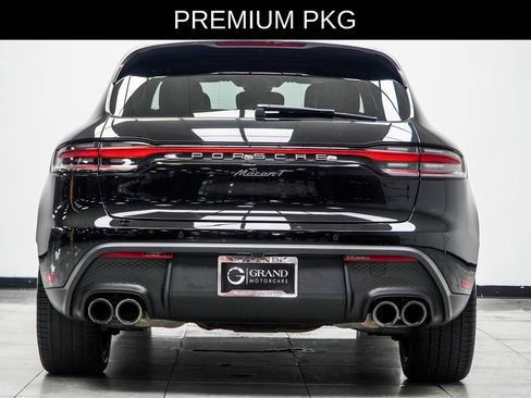 Used 2023 Porsche Macan Turbo AWD/4WD image 12