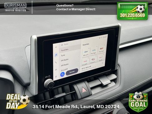 Used 2025 Toyota RAV4 LE AWD/4WD image 12