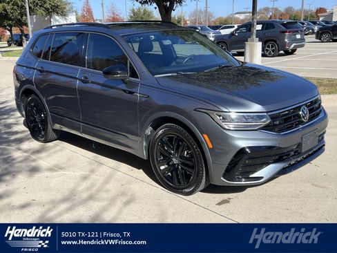 Certified 2022 Volkswagen Tiguan SE R-Line image 1