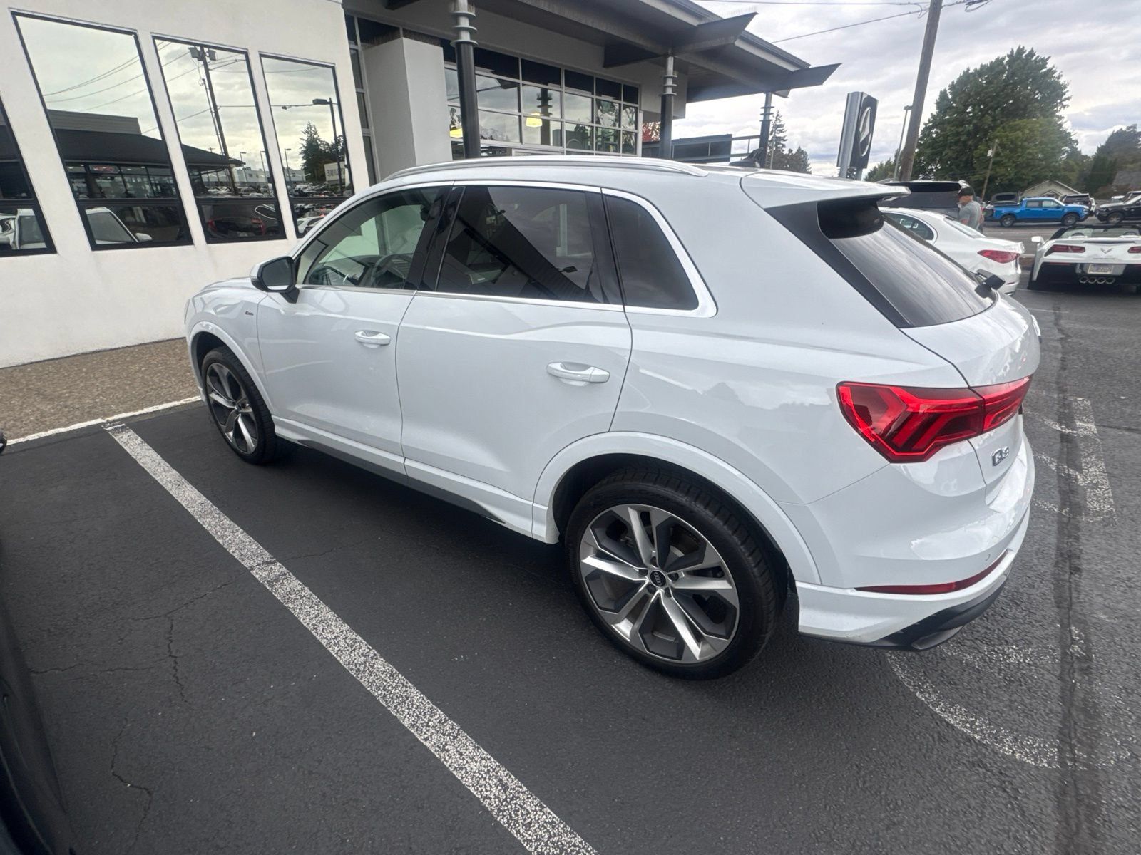 Used 2021 Audi Q3 2.0T Premium Plus w/ Premium Plus Package AWD/4WD image 8