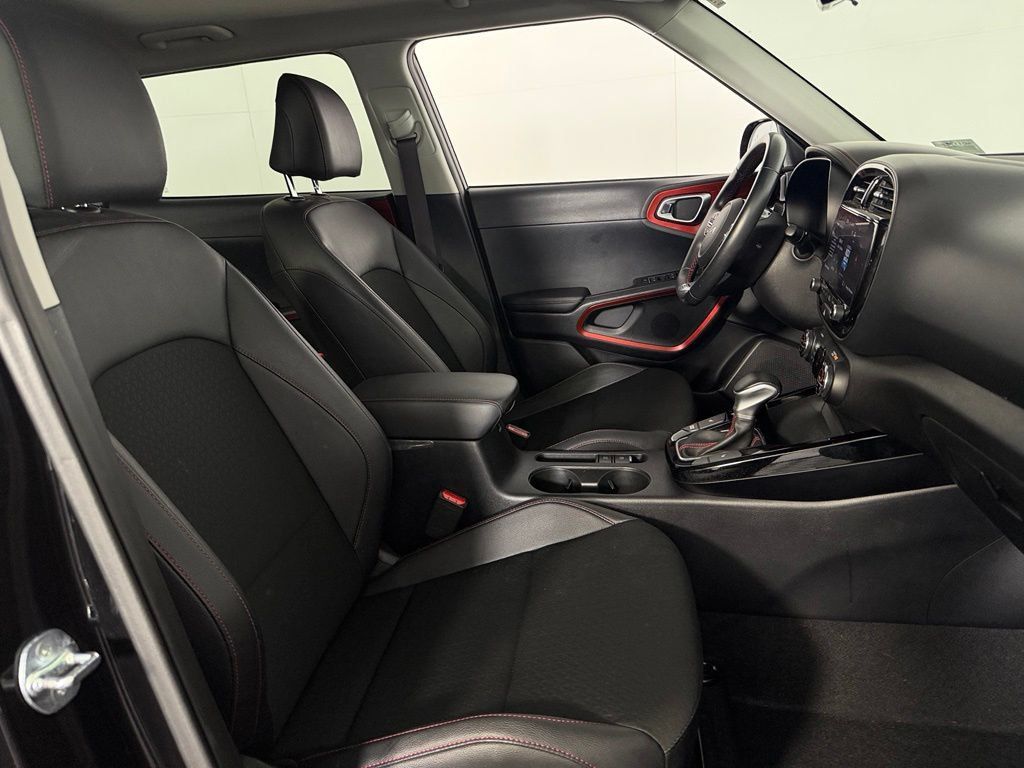 Used 2024 Kia Soul GT-Line w/ Option Group 020 FWD image 34