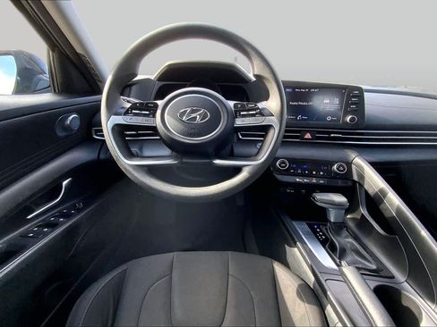 Certified 2023 Hyundai Elantra SEL FWD image 6