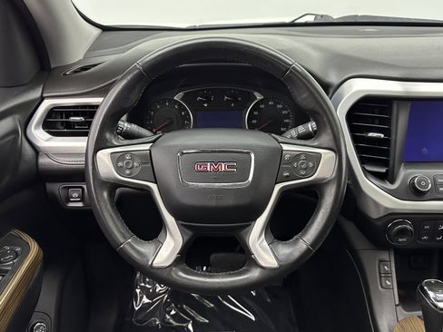 Used 2017 GMC Acadia SLE image 18