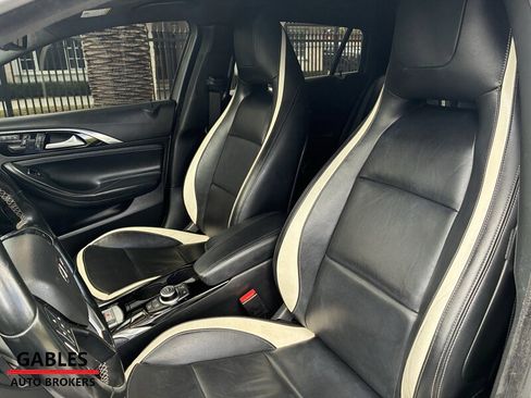 Used 2018 INFINITI QX30 Sport w/ Leather Package image 18