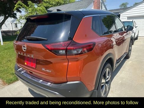 Used 2023 Nissan Rogue SL w/ SL Premium Package AWD/4WD image 3
