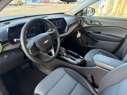 New 2026 Chevrolet Trax LT w/ Driver Confidence Package FWD image 11