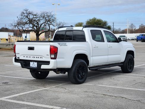 Used 2021 Toyota Tacoma SR image 5