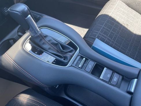 Certified 2024 Honda HR-V Sport image 16