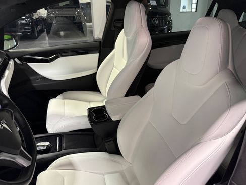 Used 2018 Tesla Model X 75D AWD/4WD image 23