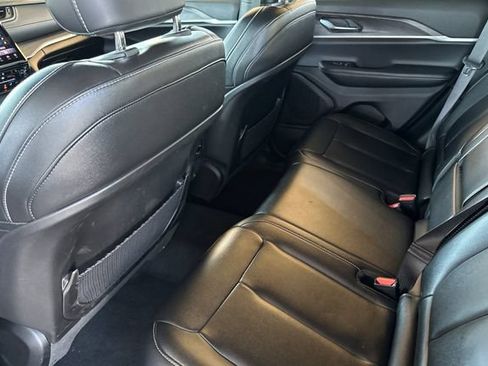 Certified 2024 Jeep Grand Cherokee Limited RWD image 12