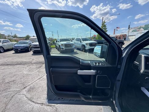 Used 2019 Ford F150 Lariat w/ Equipment Group 502A Luxury AWD/4WD image 14