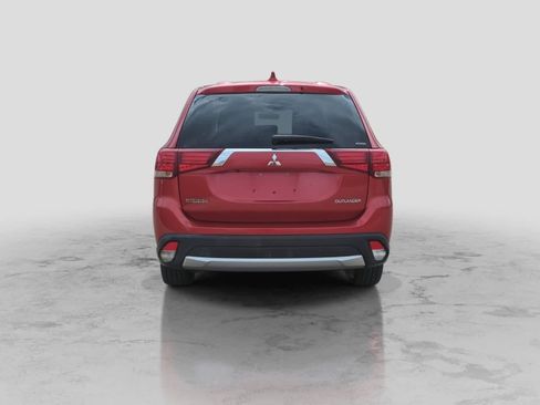 Used 2018 Mitsubishi Outlander ES AWD/4WD image 7