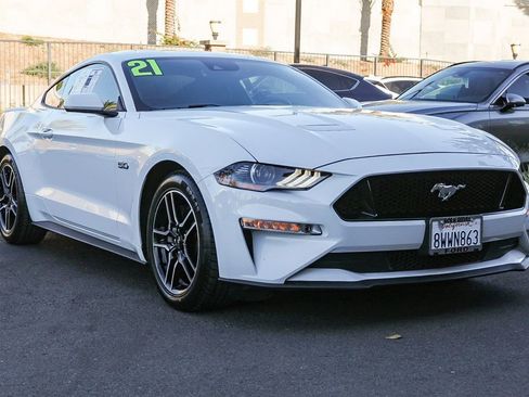 Used 2021 Ford Mustang GT RWD image 3