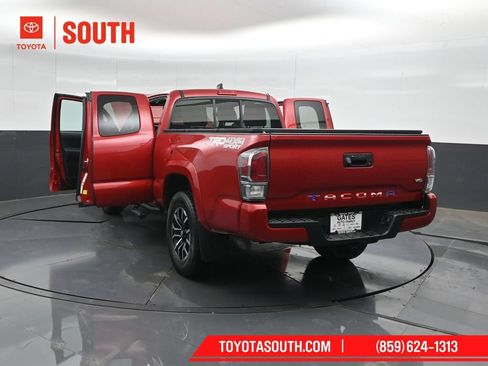 Used 2022 Toyota Tacoma TRD Sport AWD/4WD image 52