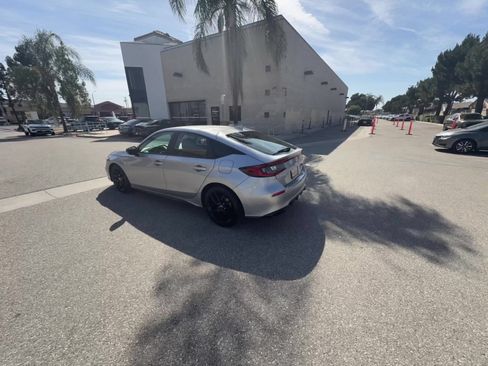 Used 2025 Honda Civic Sport image 9