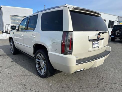 Used 2014 Cadillac Escalade Premium image 5
