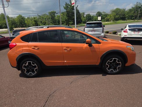 Used 2015 Subaru Crosstrek 2.0i Premium w/ Popular Package #1 AWD/4WD image 2