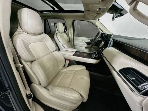 Used 2021 Lincoln Navigator Reserve w/ Luxury Package AWD/4WD image 37