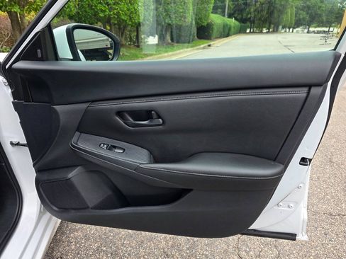 Used 2024 Nissan Sentra S FWD image 27