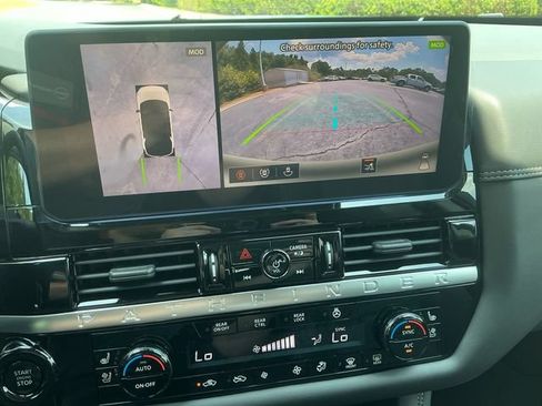 New 2026 Nissan Pathfinder Platinum AWD/4WD image 24