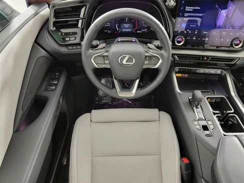 Used 2025 Lexus TX 350 AWD image 31