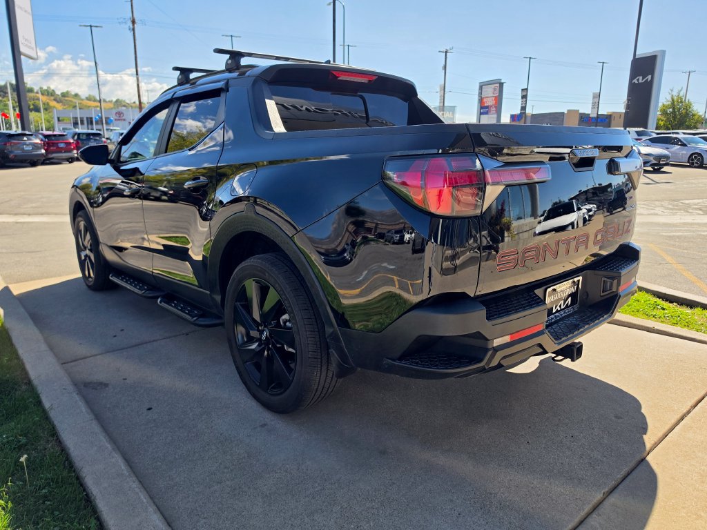 Used 2023 Hyundai Santa Cruz Night AWD/4WD image 7